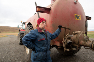 Arndís Hrönn Egilsdóttir in "Milchkrieg in Dalsmynni" (2019); Quelle: Alamode Filmverleih, DFF, © Alamode Film