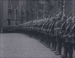 Screenshot aus "Einzug der Unteroffiziersschule in Wetzlar 1914" (1914)