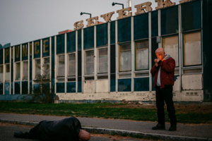 Hynek Čermák (rechts) in "Nationalstraße" (2019); Quelle: 42film, DFF, © Jan Hromadko