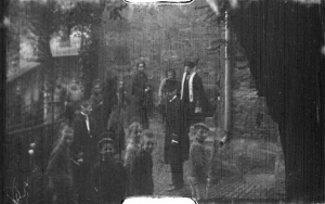 Screenshot aus "Hochzeit Dodo Neubronner in Kronberg" (1918); Quelle: DFF
