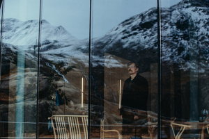 Nikolaj Coster-Waldau in "Suicide Tourist" (2019); Quelle: DCM Film Distribution, DFF, © Jørgen-Nordby, DCM