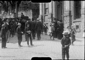 Screenshot aus "Umzug des Schützenvereins in Kronberg" (190?); Quelle: DFF