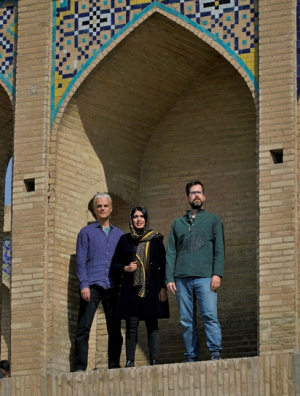  Andreas Rochholl, Yalda Yazdani, Sebastian Leitner (v.l.n.r.) bei den Dreharbeiten zu "The Female Voice of Iran" (2019); Quelle: Sebastian Leitner/SLFILM media