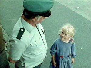Hans-Eberhard Gäbel, Marie-Luise Detering in "Das Blaue vom Himmel" (1992); Quelle: Deutsche Film- und Fernsehakademie Berlin GmbH (dffb)