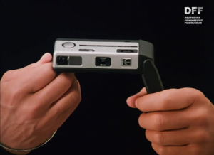 Screenshot aus "KODAK/EKTRA 'Hände'" (1979?); Quelle: DFF