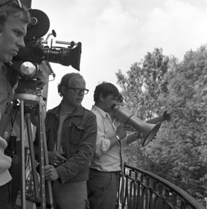 Herbert Paetzold (Mitte) mit Michael Fengler (links) und Rainer Werner Fassbinder (rechts) bei den Dreharbeiten zu "Die Niklashauser Fart" (1970); © DFF/Sammlung Peter Gauhe, Foto: Peter Gauhe
