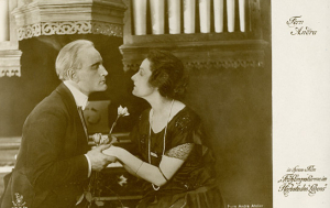 Josef Peterhans, Fern Andra (v.l.n.r.) in "Frühlingsstürme im Herbste des Lebens" (1918); Quelle: DFF