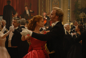 Léa Bosco, Mark Waschke (vorne, v.l.n.r.) in "Buddenbrooks" (2008); Quelle: Warner Bros. Pictures Germany, DFF, © Warner Bros., Foto: Stefan Falke