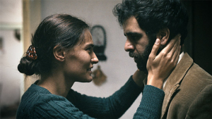 Saadet Isil Aksoy, Erol Afsin (v.l.n.r.) in "Saf" (2018); Quelle: Real Fiction Filmverleih, DFF, © 2pilots Filmproduktion