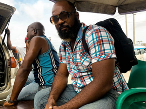 Ike Nnaebue (vorne); Quelle: 72. Internationale Filmfestspiele Berlin (Katalog), © Jide Tom Akinleminu