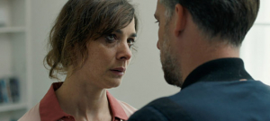 Maja Schöne, Johannes Suhm (v.l.n.r.) in "Der Mann der die Welt aß" (2020); Quelle: Barnsteiner Film, DFF, © Barrierifilm, cinebureau Berlin, Tobias Kaufmann