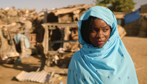 Achouackh Abakar Souleymane in "Lingui" (2021), Quelle: déjà-vu film, DFF, © Mathieu Giombini