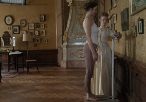 Vicky Krieps, Jeanne Werner (v.l.n.r.) in "Corsage" (2022)