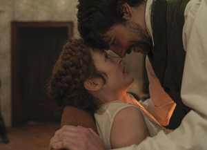 Vicky Krieps, Colin Morgan (v.l.n.r.) in "Corsage" (2022)