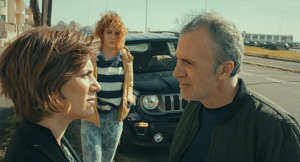 Maya Sansa, Tihana Lazović, Fabrizio Ferracane (v.l.n.r.) in "Das Pfauenparadies" (2021)