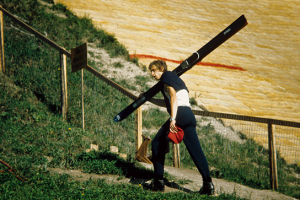 Walter Steiner in "Die große Ekstase des Bildschnitzers Steiner (Ski-Flugschanze Planica)" (1974)