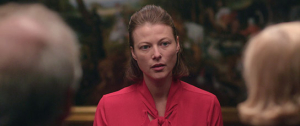 Lena Reinhold (Mitte) in "Lebensraum" (2022)