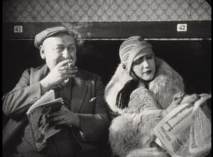 Screenshot mit Jakob Tiedtke, Ellen Richter (v.l.n.r.) aus "Moral" (1927)