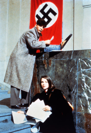 Wulf Kessler, Lena Stolze (v.l.n.r.) in "Die weiße Rose" (1982)