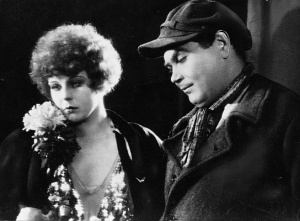 Hilde Jennings, Oskar Homolka (v.l.n.r.) in "Dirnentragödie" (1927)