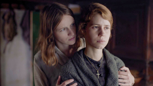 Christa Theret, Luise Aschenbrenner (v.l.n.r.) in "Luise" (2022)