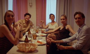 Isabelle von Stauffenberg, Valentin Richter, Susanne Dorothea Schneider, Pauline Werner, Julius Forster (v.l.n.r.) in "Letzter Abend" (2022)