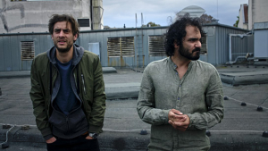 Thomas Halle, Ali Berber (v.l.n.r.) in "Monolith" (2023)