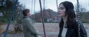 Devid Striesow, Camilla Borghesani (v.l.n.r.) in "Roxy" (2022)
