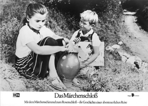 Rosemarie Stein, Lutz Bosselmann (v.l.n.r.) in "Das Märchenschloß" (1961)