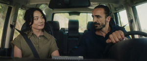 Ariana Gansuh, Blerim Destani (v.l.n.r.) in "Das Meer ist der Himmel" (2024)