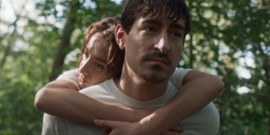 Marie Bloching, Anton Weil (v.l.n.r.) in "Schwesterherz" (2025)