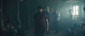 Kais Setti (vorne) in "Haps - Crime Doesn't Pay" (2025)