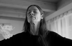 Jenny Schily in "Im Haus meiner Eltern" (2025)