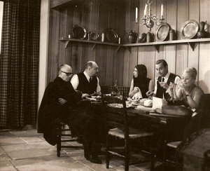 Hans Hardt-Hardtloff, Rolf Hoppe, Sabine Lorenz, Alfred Struwe, Micaëla Kreißler (v.l.n.r.) in "Tod eines Millionärs" (1971)
