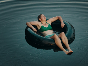 Karolin Nothacker in "Milch ins Feuer" (2024)