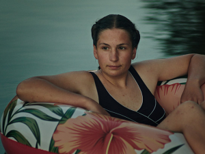 Anne Nothacker in "Milch ins Feuer" (2024)