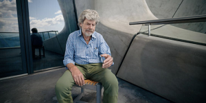 Reinhold Messner in "Elevated Art - Wer Kunst auf Berge stellt" (2024)