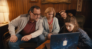 Markus John, Johanna Gastdorf, Florian Geißelmann, Lou Strenger (v.l.n.r.) in "Seid einfach, wie ihr seid" (2022)