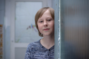Jonathan Köhn in "Ab morgen bin ich mutig" (2025)