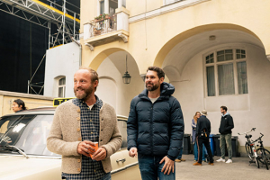 Florian Brückner, Produzent Korbinian Dufter (vorne v.l.n.r.) bei den Dreharbeiten zu "Pumuckl und das große Missverständnis" (2025)
