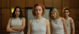 Beritan Balci, Sarah Mahita, Nhung Hong, David Ali Rashed (v.l.n.r.) in "Zweigstelle" (2025)