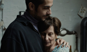 Antonello Scarpelli, Emilia Pisano (v.o.n.u.) in "Così Com'è - Wie es ist" (2025)