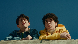 Rida Suleiman, Muhammad Abed Elrahman (v.l.n.r.) in "Im Schatten des Orangenbaums" (2025)