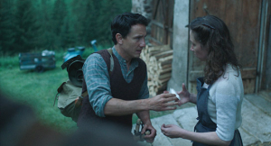 Laurence Rupp, Aenne Schwarz (v.l.n.r.) in "Zweitland" (2025)