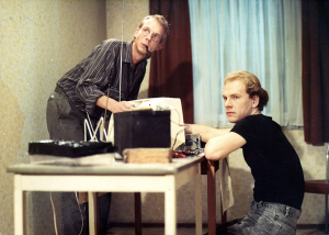 Matthias Wien, Götz Schubert (v.l.n.r.) in "Zwei schräge Vögel" (1989)