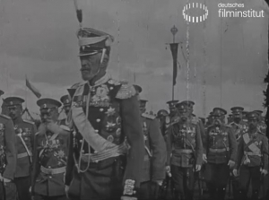 Screenshot aus "S. M. der Kaiser von Russland und S. H. der Czarewitsch nehmen die ihnen zu Ehre"; Quelle: DIF