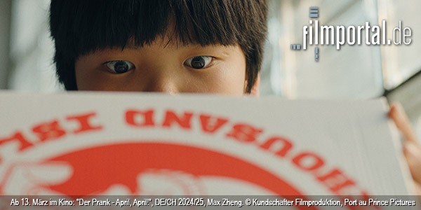 Max Zheng in "Der Prank - April, April!" (2025); Quelle: Port au Prince Pictures, DFF, © Kundschafter Filmproduktion, Port au Prince Pictures