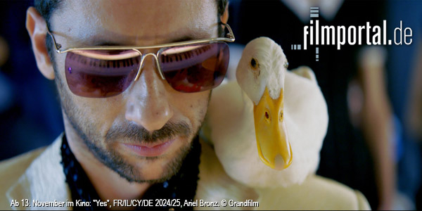 Ariel Bronz in "Yes" (2025). Quelle: Grandfilm, DFF, © Grandfilm