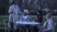 Claudie Decultis (links), Jana Klein (2.v.r.), Nirina Moinet-Sievert (rechts) in "Un café sans musique c'est rare à Paris" (2019); Quelle: Drop-Out Cinema, DFF