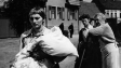 Annette Woska (links) in "Christine" (1963); Quelle: DEFA-Stiftung, © DEFA-Stiftung, Waltraut Pathenheimer, Herbert Kroiss
